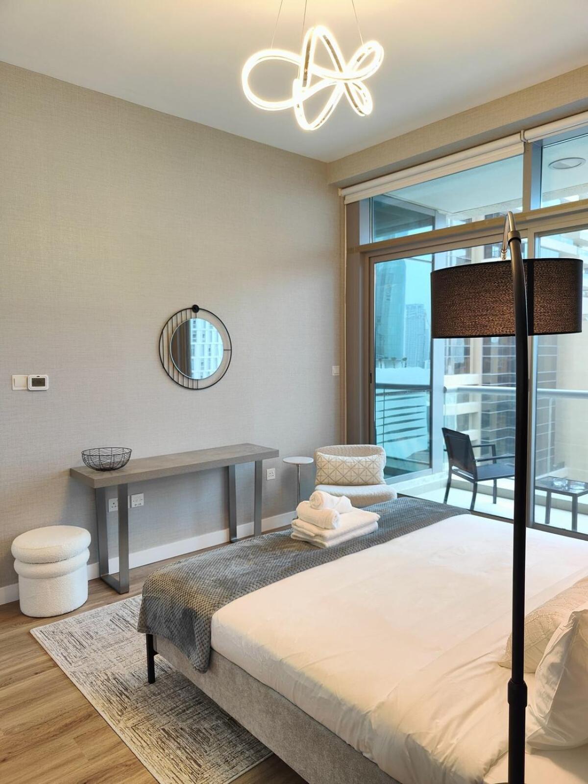 Marina Bliss Luxe With Waterfront And Palm Views