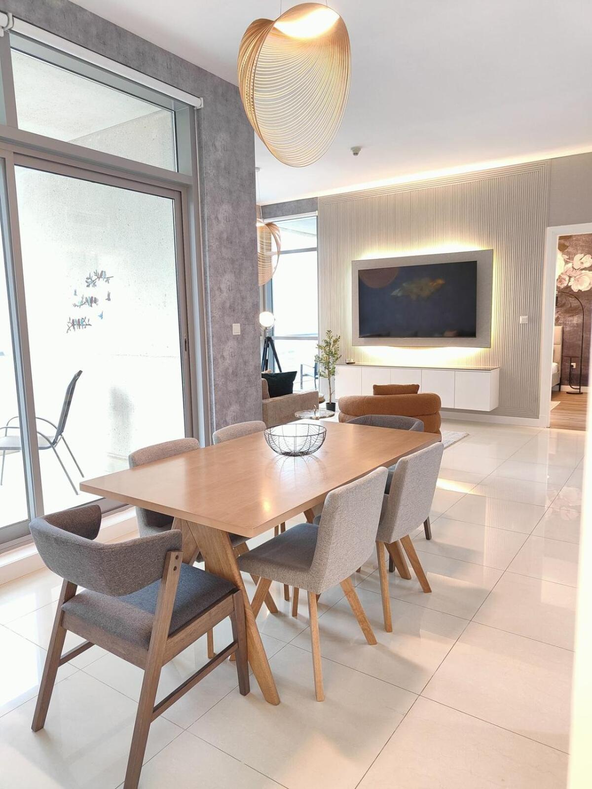 Apartment Marina Bliss Luxe With Waterfront And Palm Views Dubai