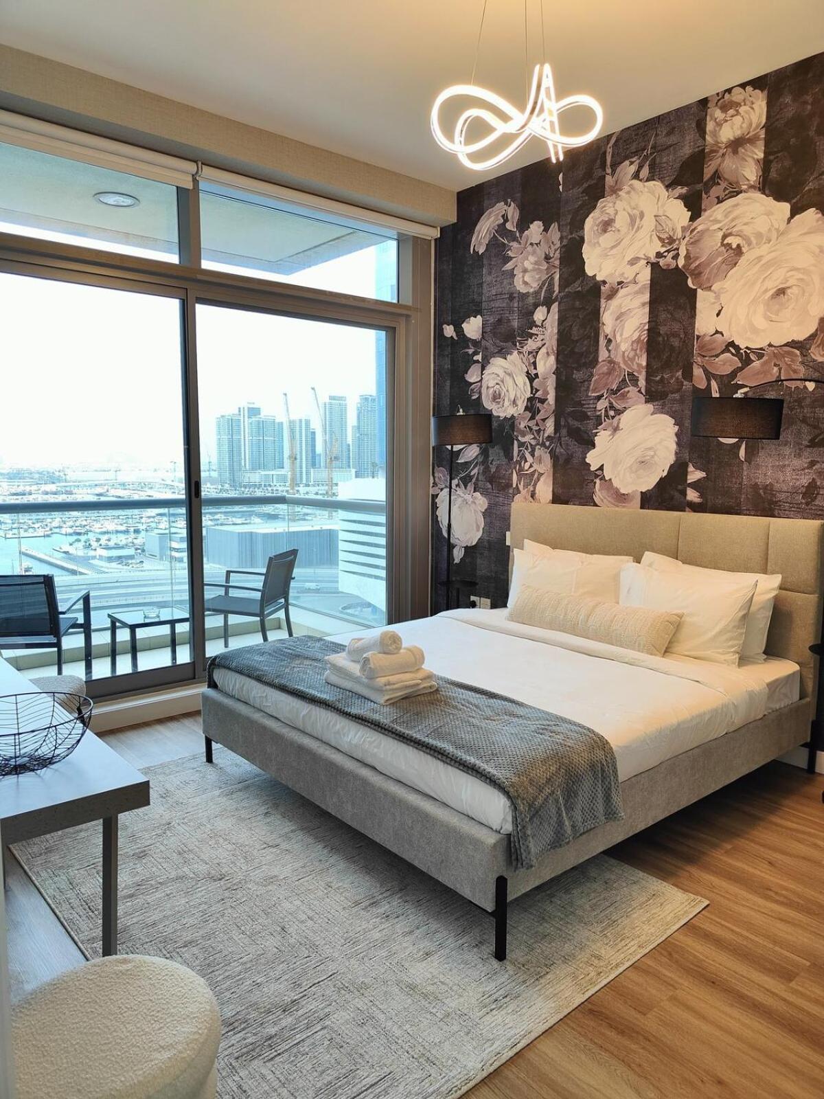 Apartment Marina Bliss Luxe With Waterfront And Palm Views