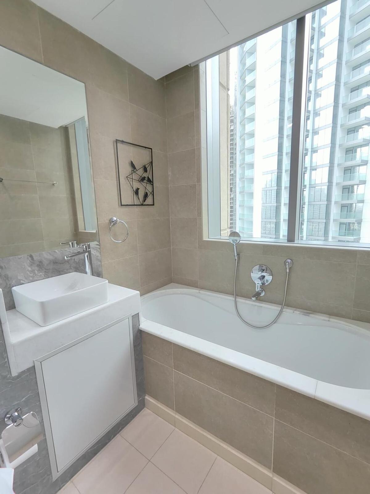 Apartment Marina Bliss Luxe With Waterfront And Palm Views Dubai