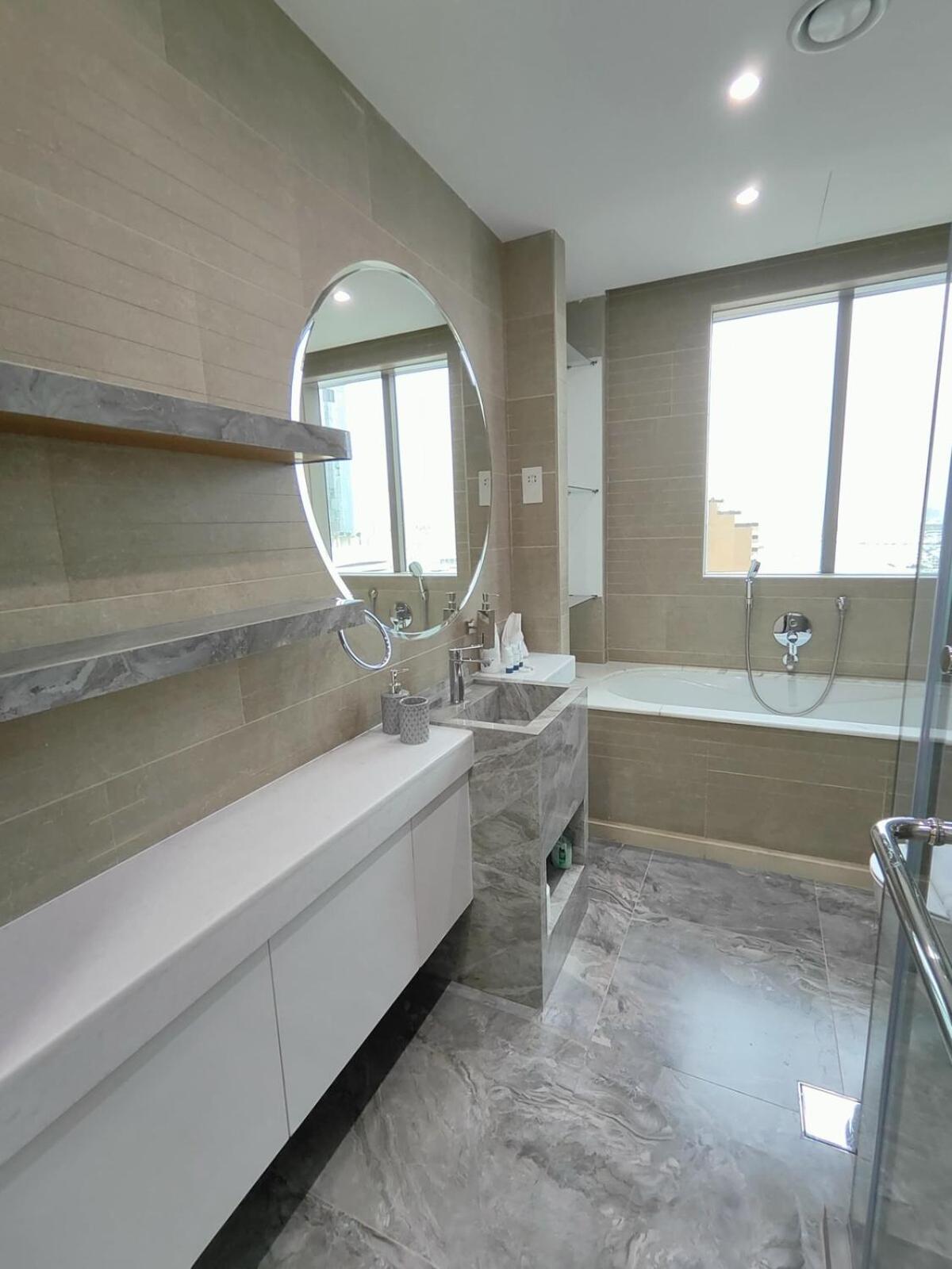 Marina Bliss Luxe With Waterfront And Palm Views Apartment Dubai